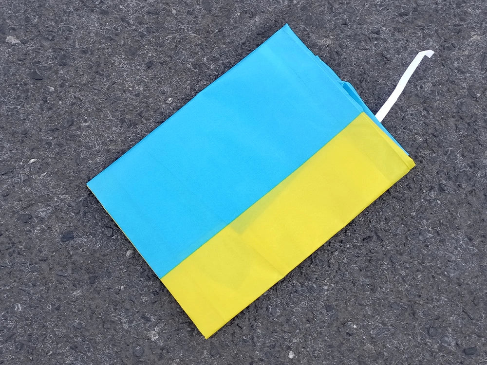 Drapeau Présidentiel Ukrainien – 90x150 cm – Bannière de l'Ukraine – Décoration Intérieure – 100% Polyester BLACKBEARD OUTDOOR INDUSTRIES