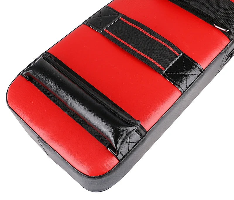 Cible de Frappe Taekwondo & Muay Thai – Kick Pad Cuir PU, Bouclier d’Entraînement | Noir, Bleu, Rouge - BLACKBEARD OUTDOOR INDUSTRIES