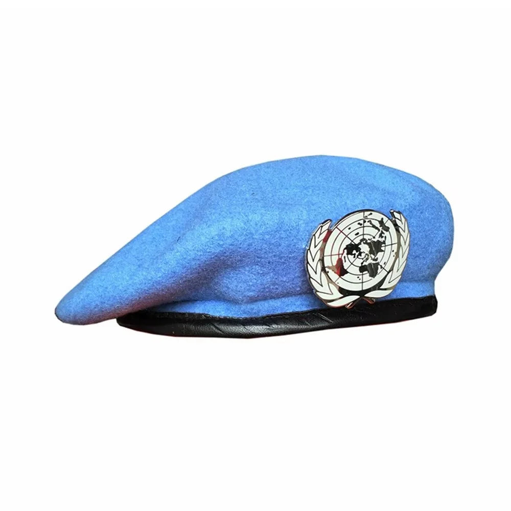 Béret Bleu ONU — Casque Bleu Forces de Maintien de la Paix avec Badge & Cocarde - BLACKBEARD OUTDOOR INDUSTRIES