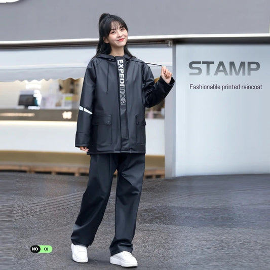 Set de Poncho de Pluie Séparé avec Pantalons - Ensemble Complet Résistant aux Tempêtes, Imperméable, Réfléchissant BLACKBEARD OUTDOOR INDUSTRIES