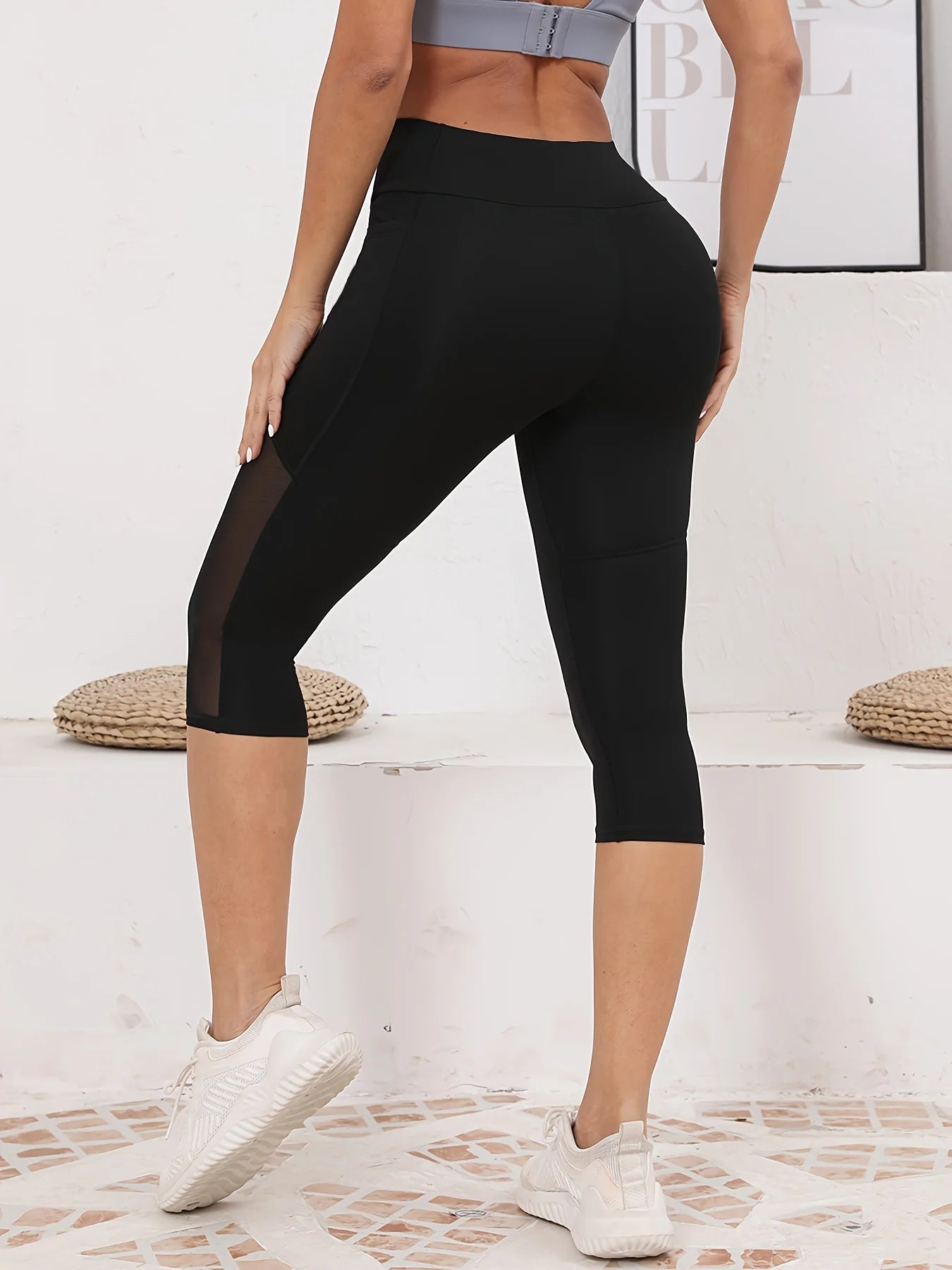 Legging de Sport Femme 3/4 Taille Haute – Poches et Empiècements en Tulle Respirant – Effet Ventre Plat - BLACKBEARD OUTDOOR INDUSTRIES