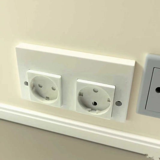 Coffre dissimulé avec prise électrique, cache acier à clé