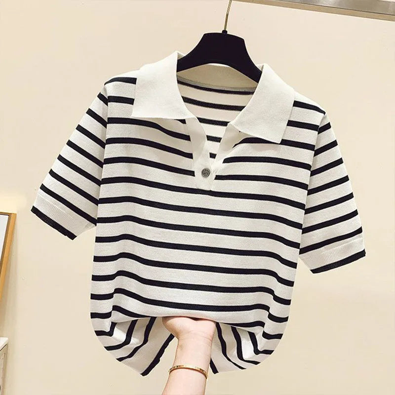 T-shirt Polo Rayé Femme – Col Boutonné, Manches Courtes, Coupe Loose | S à XXXL