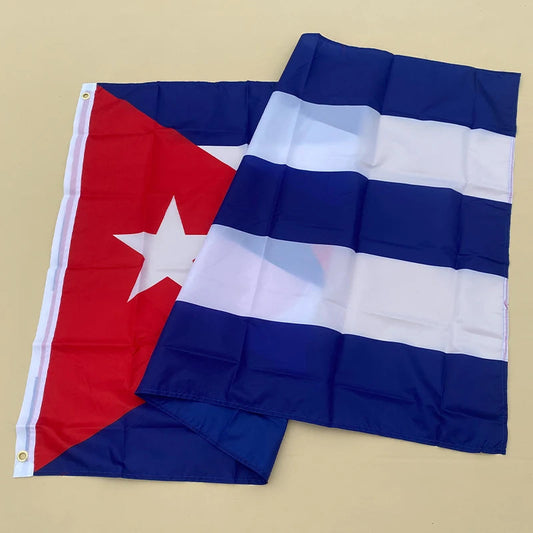 Drapeau Cubain – 90x150 cm – Drapeau en Polyester Suspendu – Décoration Intérieure et Extérieure avec Livraison Gratuite BLACKBEARD OUTDOOR INDUSTRIES