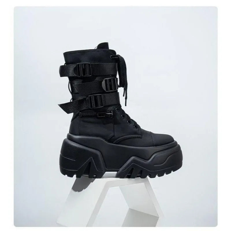 Bottines compensées femme noires à boucles en simili cuir