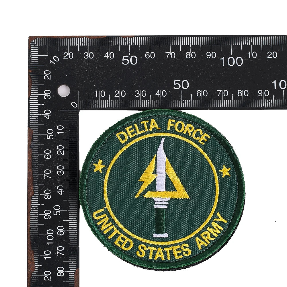 Patch Tactique Delta Force US Army – Broderie Hook & Loop 8x8 cm