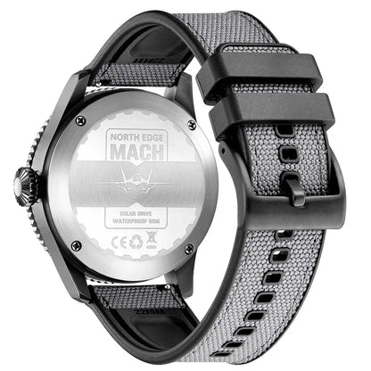 Montre Homme NORTH EDGE MACH 2024 – Solaire – Étanche 50M – Double Fuseau Horaire – Bracelet TPR & Nylon – Style Pilote - BLACKBEARD OUTDOOR INDUSTRIES