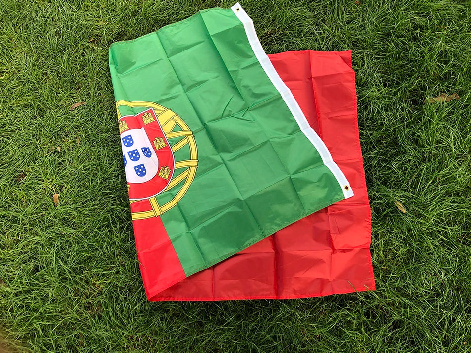 Drapeau du Portugal 3ft x 5ft (90x150 cm) - Bannière Suspendue en Polyester pour Décoration Intérieure et Extérieure BLACKBEARD OUTDOOR INDUSTRIES