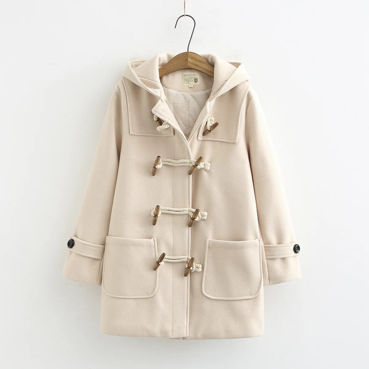 Manteau à capuche femme – Coupe ample et fermeture à boutons