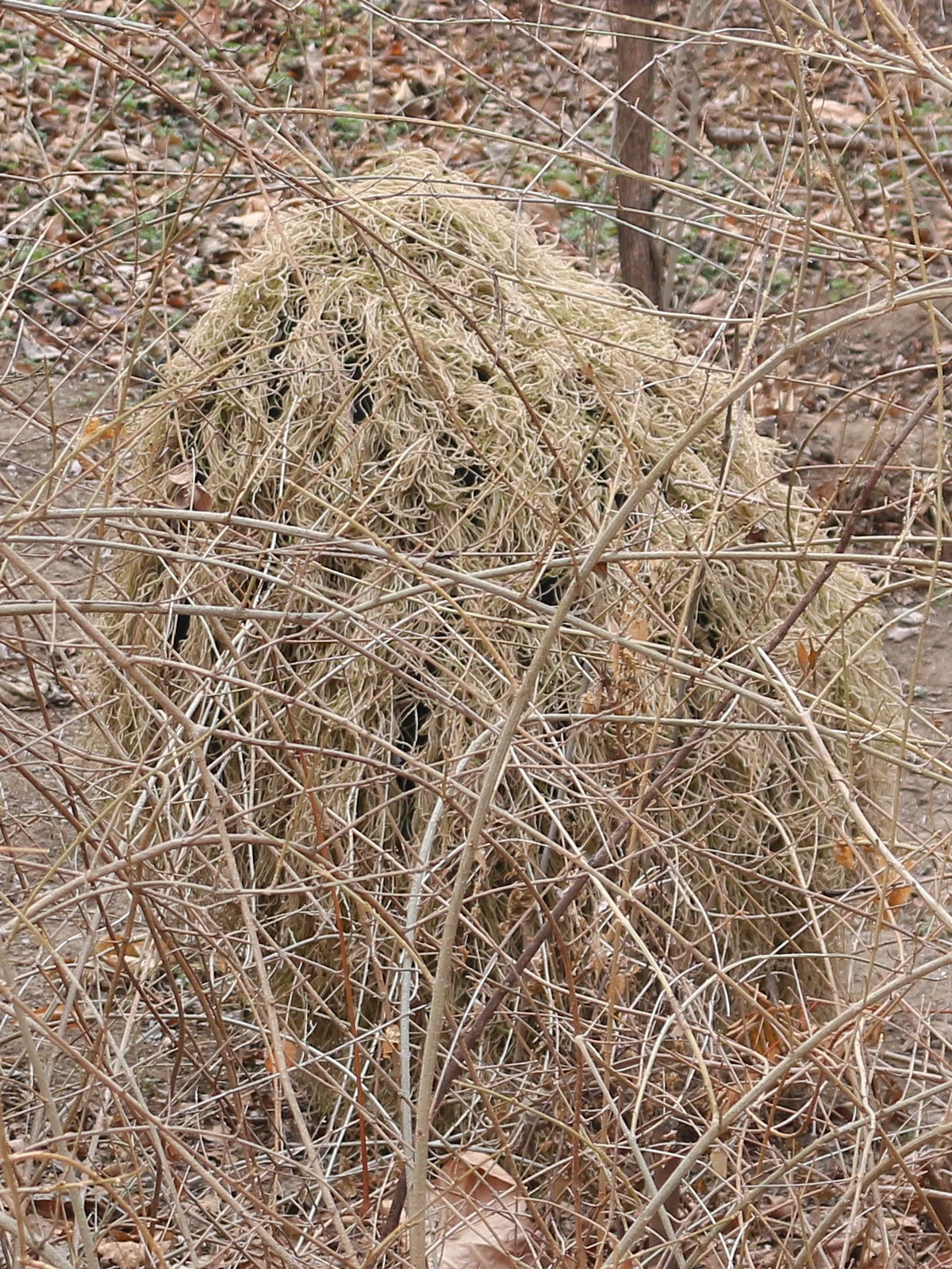 Cape Ghillie Camouflage Tricotée Main 80x90 cm – Chapeau et Poncho de Chasse Mixte