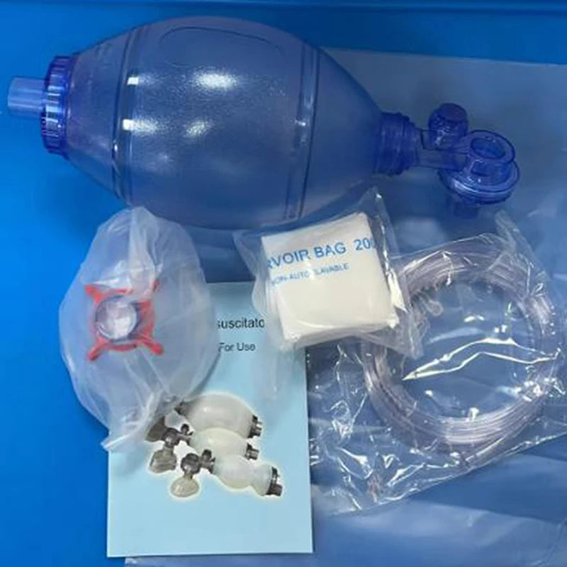 Kit de Réanimation CPR PVC pour Adultes, Enfants et Nourrissons - Sac de Compression, Masque et Accessoires de Formation - BLACKBEARD OUTDOOR INDUSTRIES