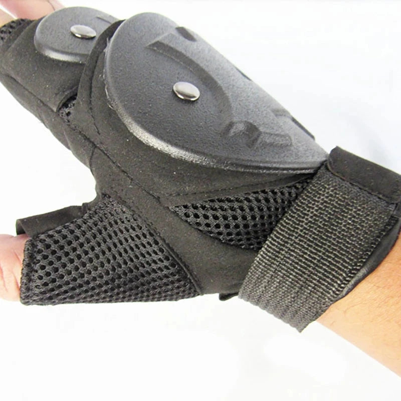 Gants Tactiques Anti-Émeute Demi-Doigt — Carapace Tortue | Police & Sécurité - BLACKBEARD OUTDOOR INDUSTRIES
