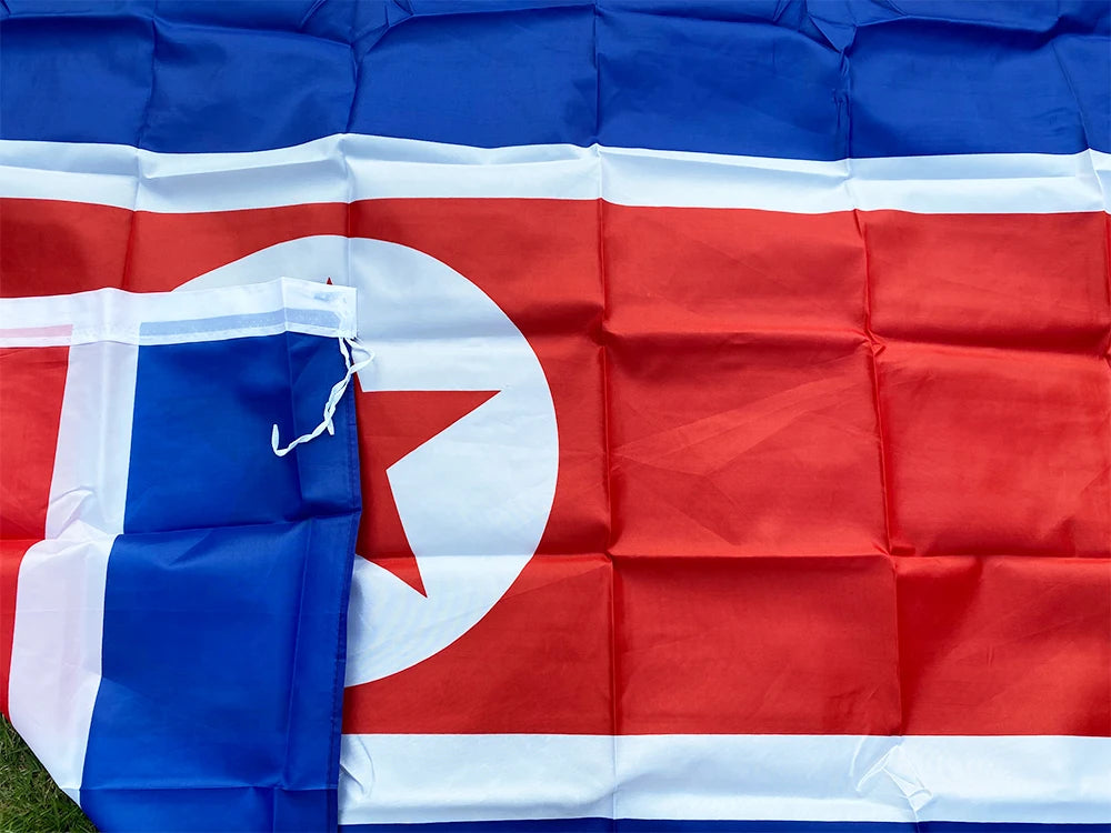 Drapeau de la République Populaire Démocratique de Corée (Corée du Nord) - 90x150 cm BLACKBEARD OUTDOOR INDUSTRIES