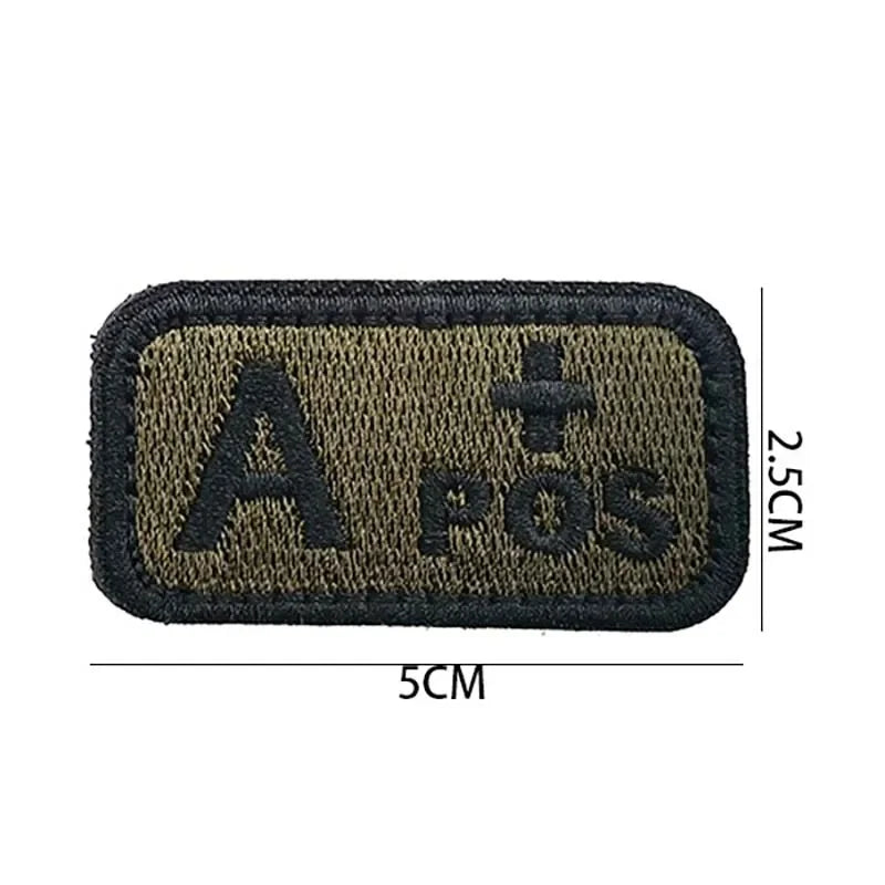 Écusson Groupe Sanguin 2,5 × 5 cm – Patch Tactique Brodé avec Velcro A/B/AB/O Pos-Neg - BLACKBEARD OUTDOOR INDUSTRIES