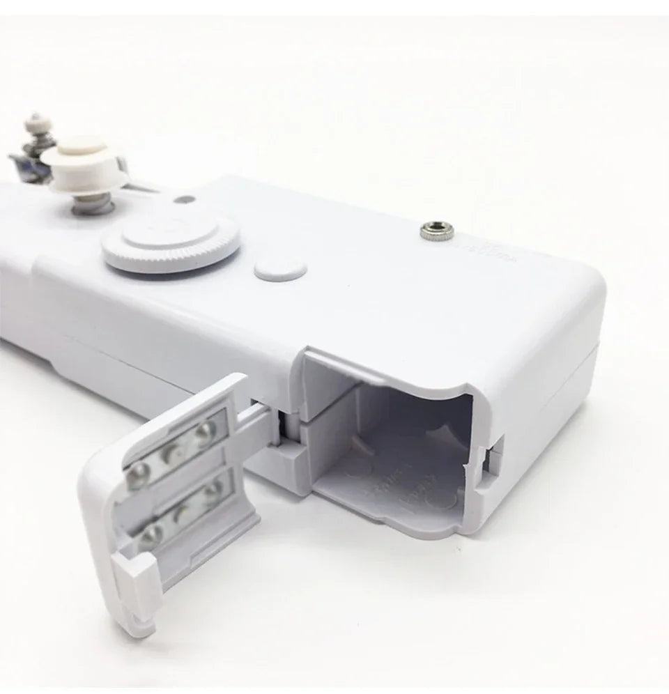 Machine à Coudre Mini Portable Manuelle Électrique – Idéale pour les Loisirs Créatifs et les Réparations Rapides à Domicile BLACKBEARD OUTDOOR INDUSTRIES