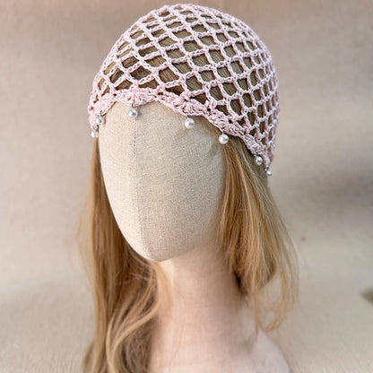 Bonnet filet au crochet femme avec perles décoratives