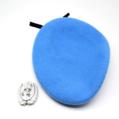 Béret Bleu ONU — Casque Bleu Forces de Maintien de la Paix avec Badge & Cocarde - BLACKBEARD OUTDOOR INDUSTRIES