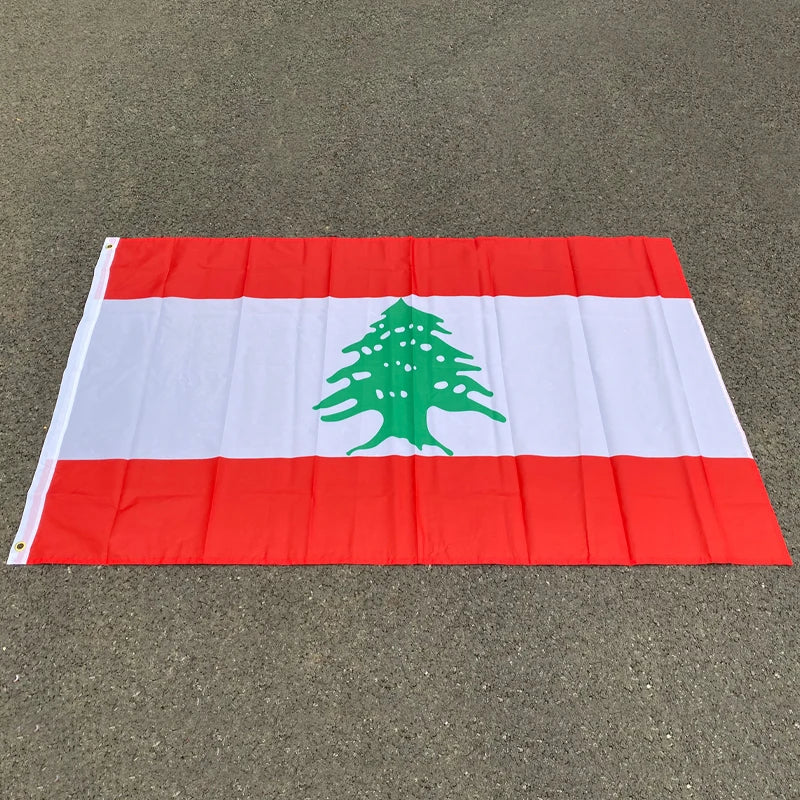 Drapeau National du Liban – 90x150 cm – Polyester – Décoration Intérieure et Extérieure BLACKBEARD OUTDOOR INDUSTRIES