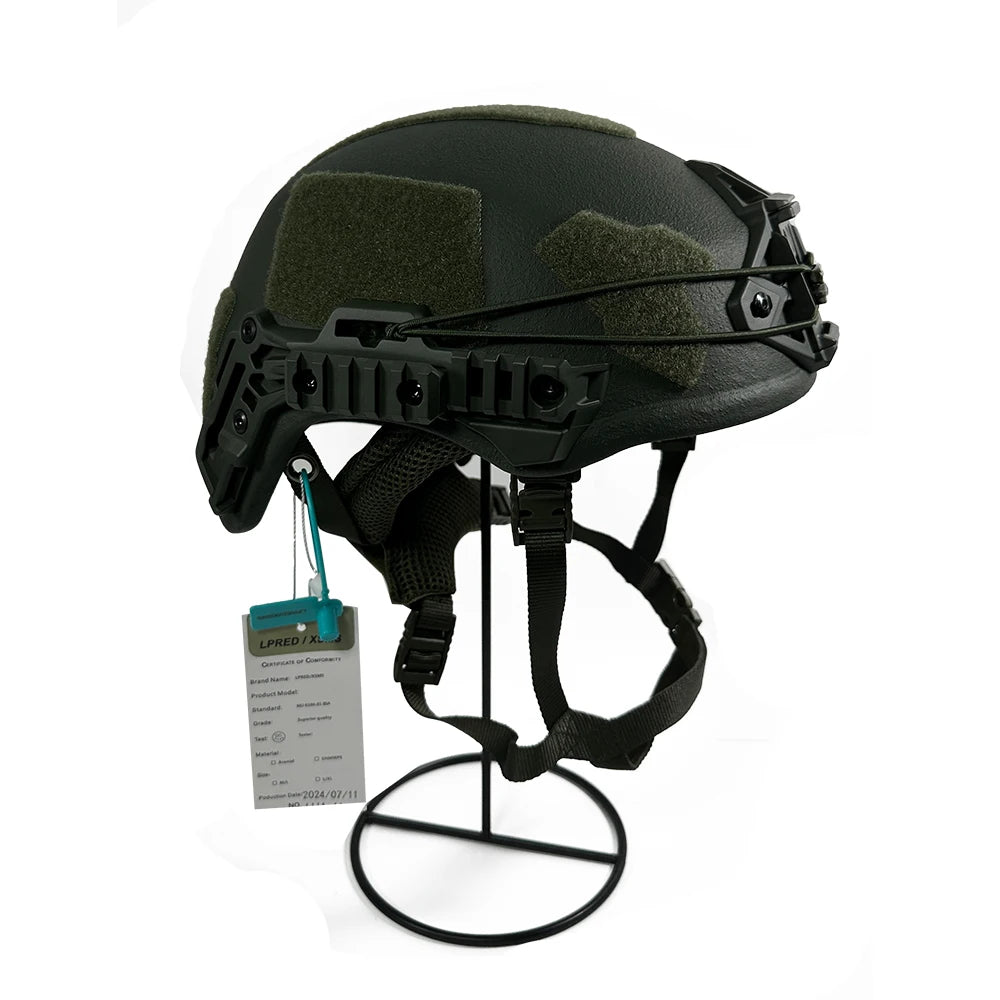 Casque tactique haute coupe avec rails latéraux