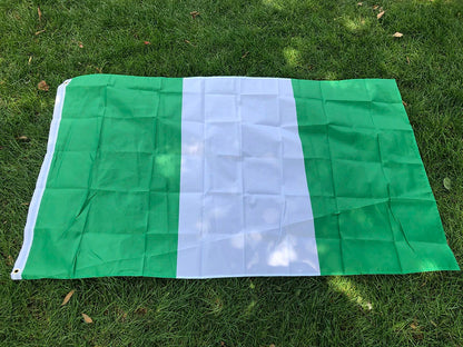 Drapeau National du Nigéria – 90x150 cm – Drapeau Vert et Blanc – Décoration Intérieure/Extérieure BLACKBEARD OUTDOOR INDUSTRIES