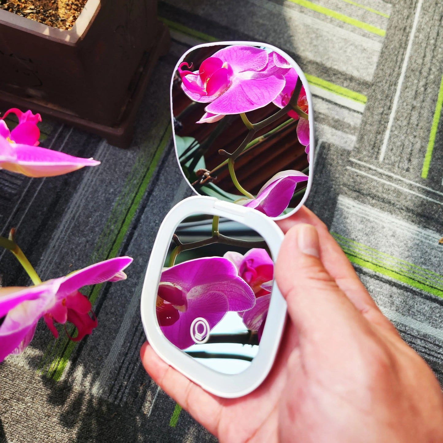 Mini Miroir de Maquillage Pliable avec LED – Grossissement 5x / 10x, Rechargeable, Miroir de Poche Compact - BLACKBEARD OUTDOOR INDUSTRIES