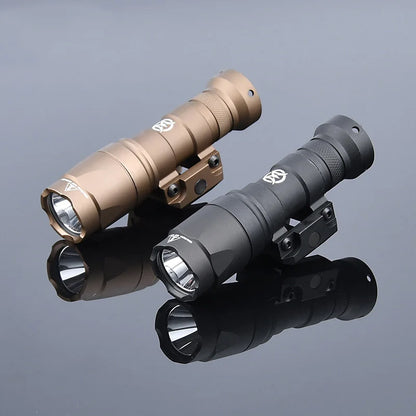 Lampe Tactique WADSN M300A – Mini Scout Light Type SureFire pour Rail 20mm - BLACKBEARD OUTDOOR INDUSTRIES