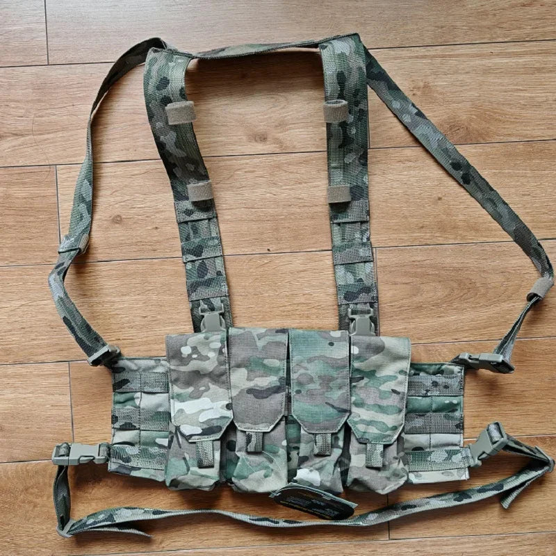 Chest rig léger quadruple porte-chargeurs