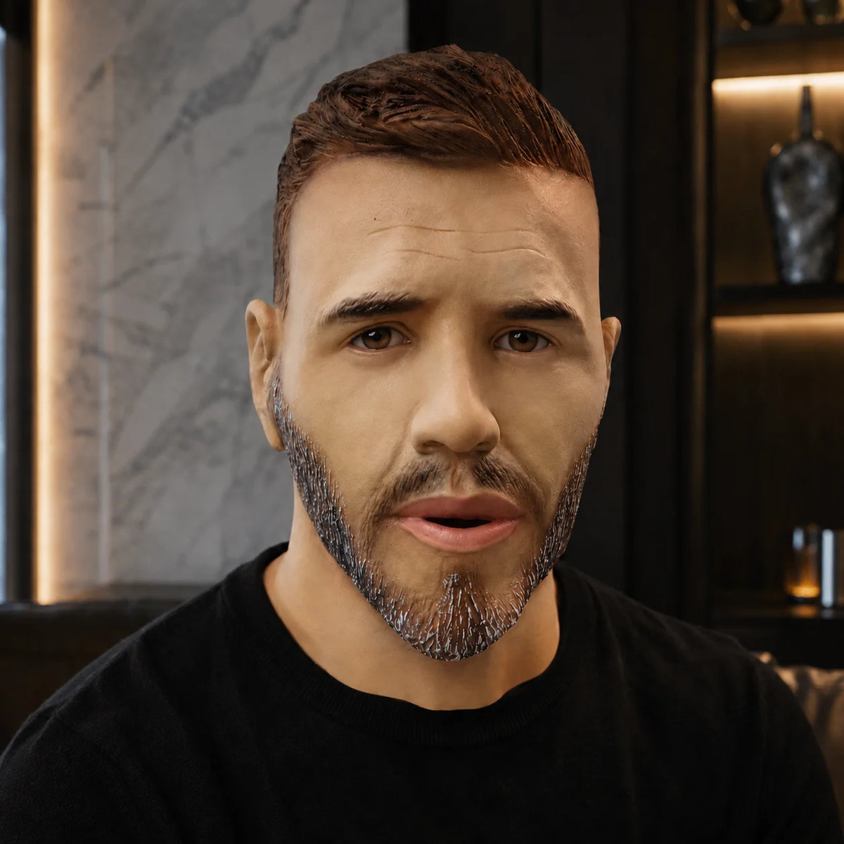 Masque intégral homme barbu en latex pour scène et vidéo