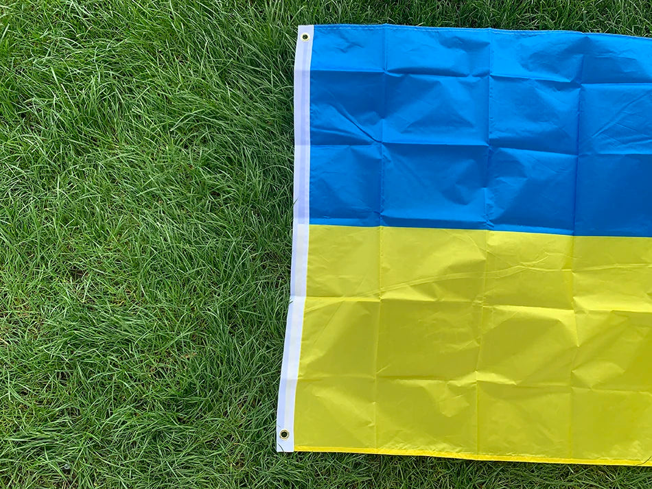 Drapeau National de l'Ukraine 90x150 cm - Bannière Suspendue en Polyester Bleu Jaune UA UKR pour Décoration BLACKBEARD OUTDOOR INDUSTRIES