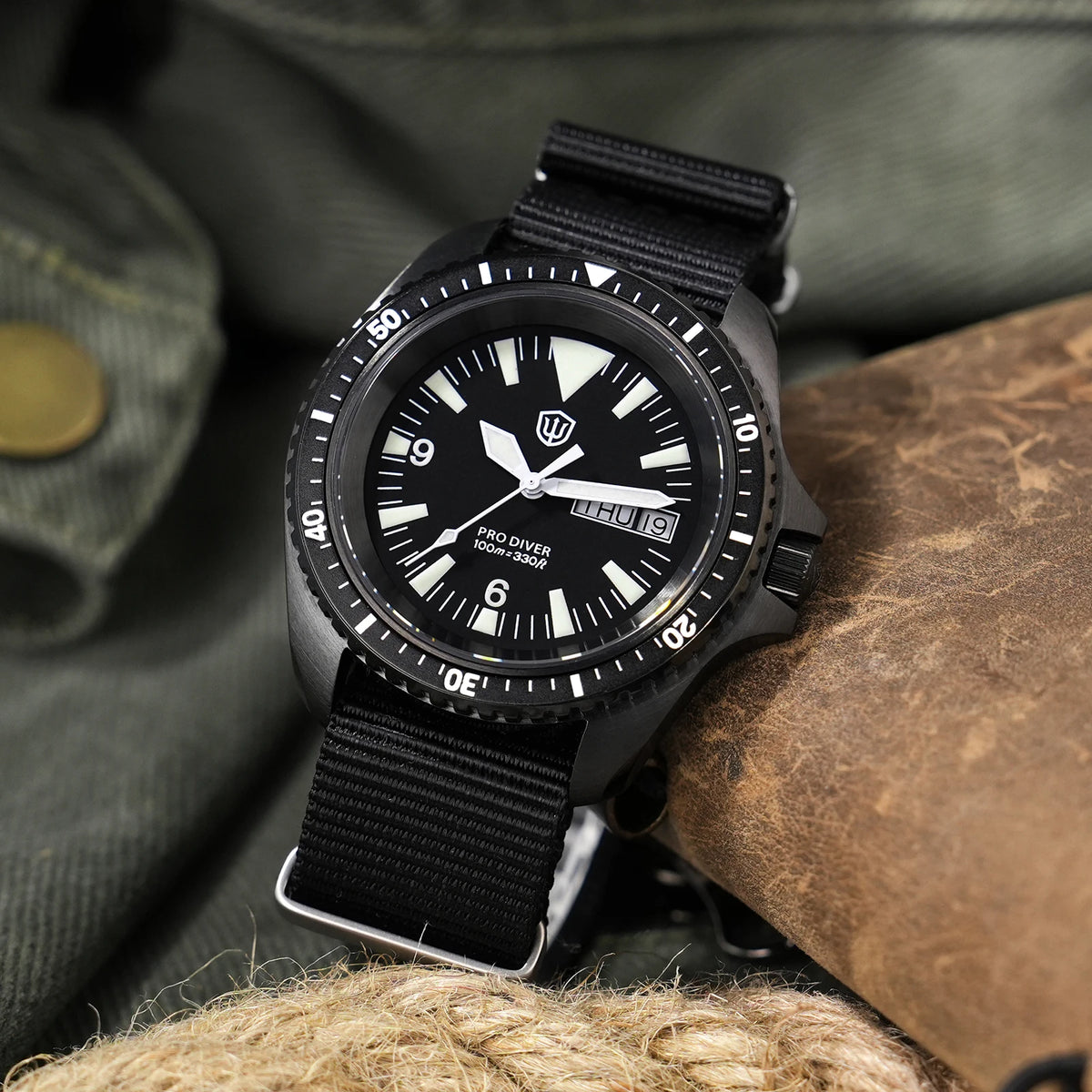 Montre militaire WD1980 avec verre saphir 39 mm