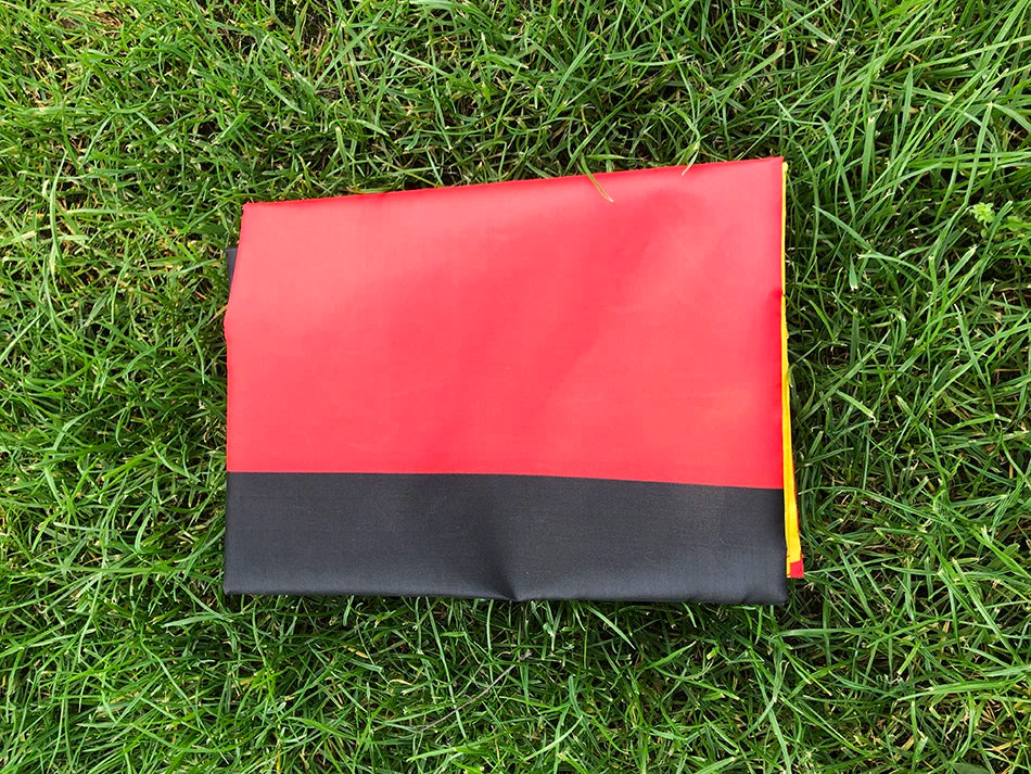 Drapeau Allemand SKY FLAG – 90x150cm en Polyester (Noir, Rouge, Jaune) – Drapeau National de l’Allemagne BLACKBEARD OUTDOOR INDUSTRIES