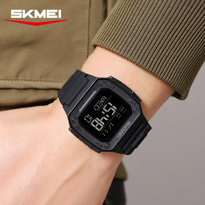 Montre digitale homme sport avec alarme et LED