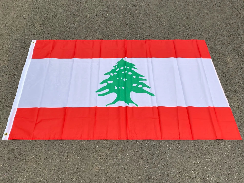 Drapeau National du Liban – 90x150 cm – Polyester – Décoration Intérieure et Extérieure BLACKBEARD OUTDOOR INDUSTRIES