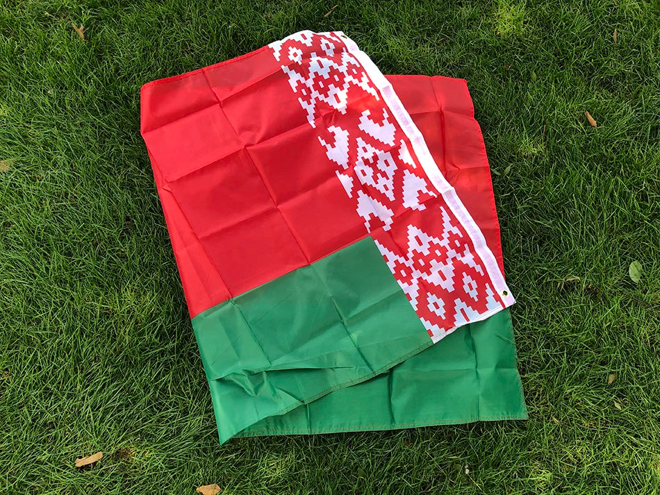 Drapeau National du Bélarus - 90x150 cm - Polyester de Haute Qualité pour Décoration et Activités BLACKBEARD OUTDOOR INDUSTRIES