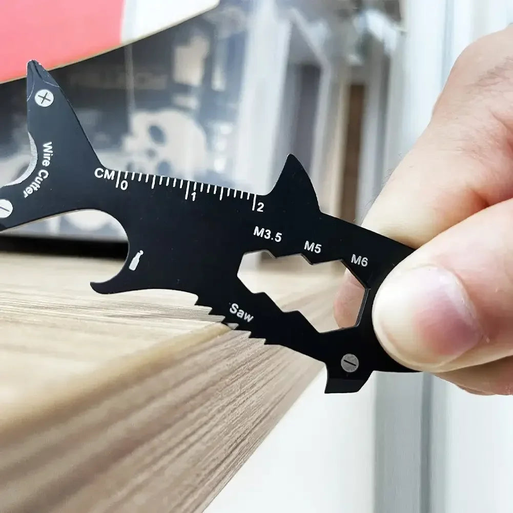 Outil Multifonction 15 en 1 Forme de Requin - Porte-Clés Ouvre-Bouteille et Tournevis