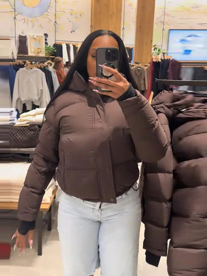 Doudoune courte femme vert olive brillante à capuche