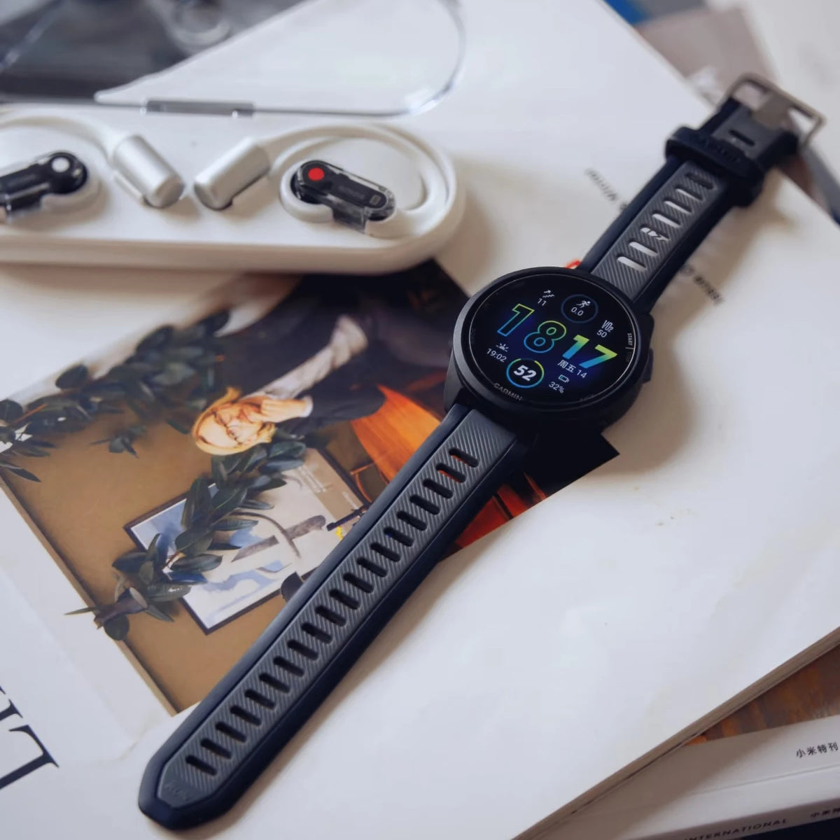 Montre GPS Garmin Forerunner 165 – AMOLED, Cardio, GPS, 11 Jours, Running & Cross-Training