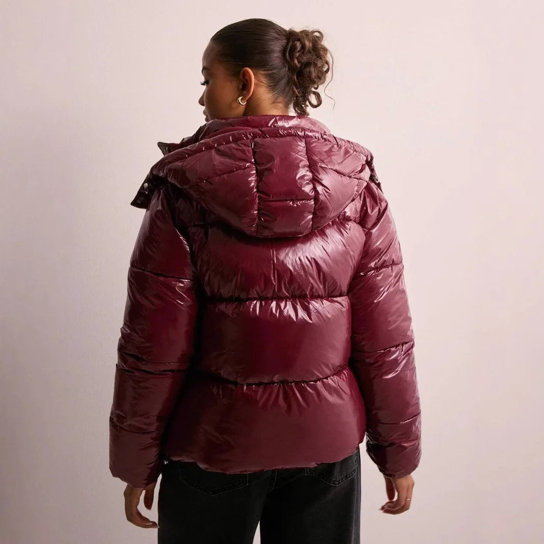 Doudoune brillante femme à capuche, hiver, coupe courte