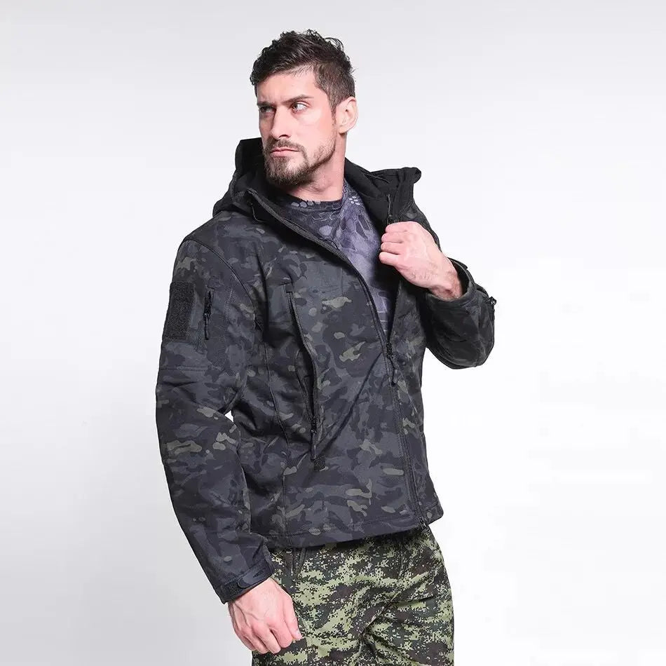 Veste tactique softshell femme à capuche, doublée polaire, camouflage ou unie