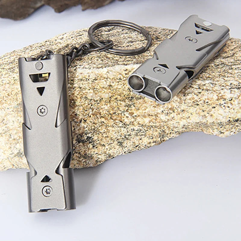 Sifflet d'Urgence Portable 180 dB – Double Tube | SOS, Survie, Randonnée, Camping, Sécurité - BLACKBEARD OUTDOOR INDUSTRIES