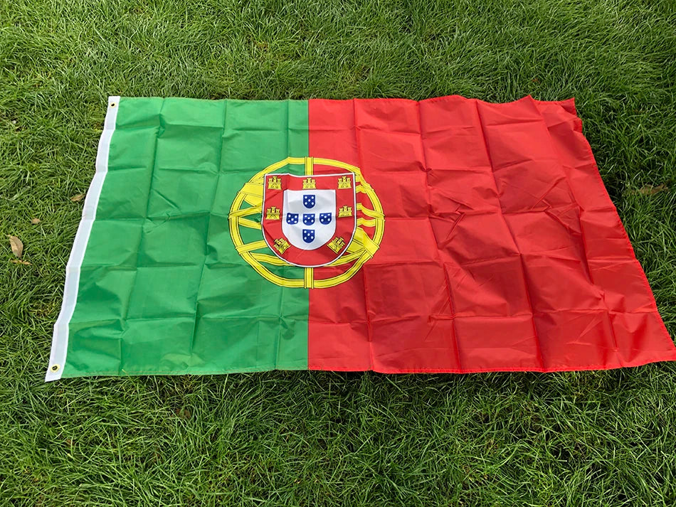 Drapeau du Portugal 3ft x 5ft (90x150 cm) - Bannière Suspendue en Polyester pour Décoration Intérieure et Extérieure BLACKBEARD OUTDOOR INDUSTRIES