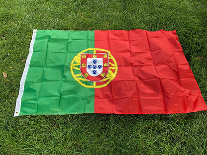 Drapeau du Portugal 3ft x 5ft (90x150 cm) - Bannière Suspendue en Polyester pour Décoration Intérieure et Extérieure BLACKBEARD OUTDOOR INDUSTRIES