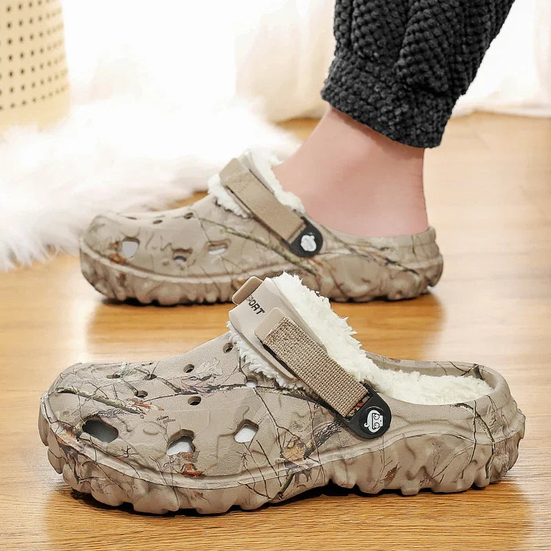 Sabots fourrés d’intérieur, chaussons noir ou kaki