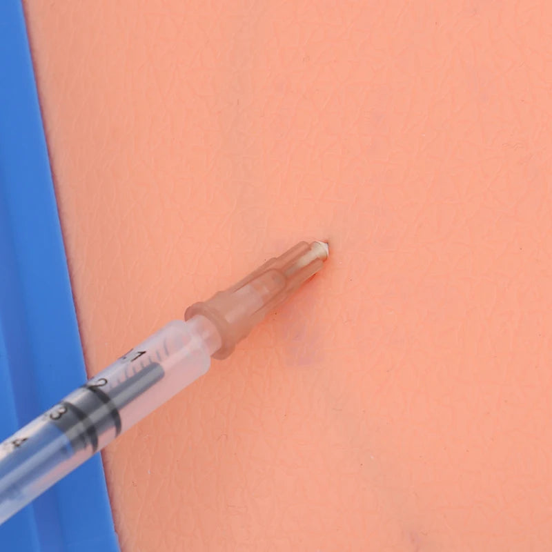 Modèle d’Entraînement à la Ponction Veineuse et Injection IV pour Infirmières – Silicone avec Retour de Sang Ma boutique
