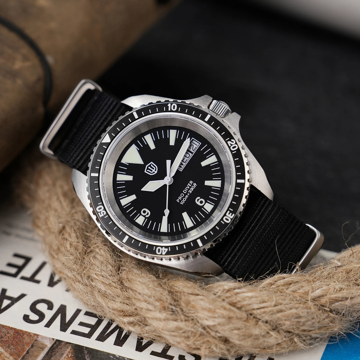 Montre militaire WD1980 avec verre saphir 39 mm