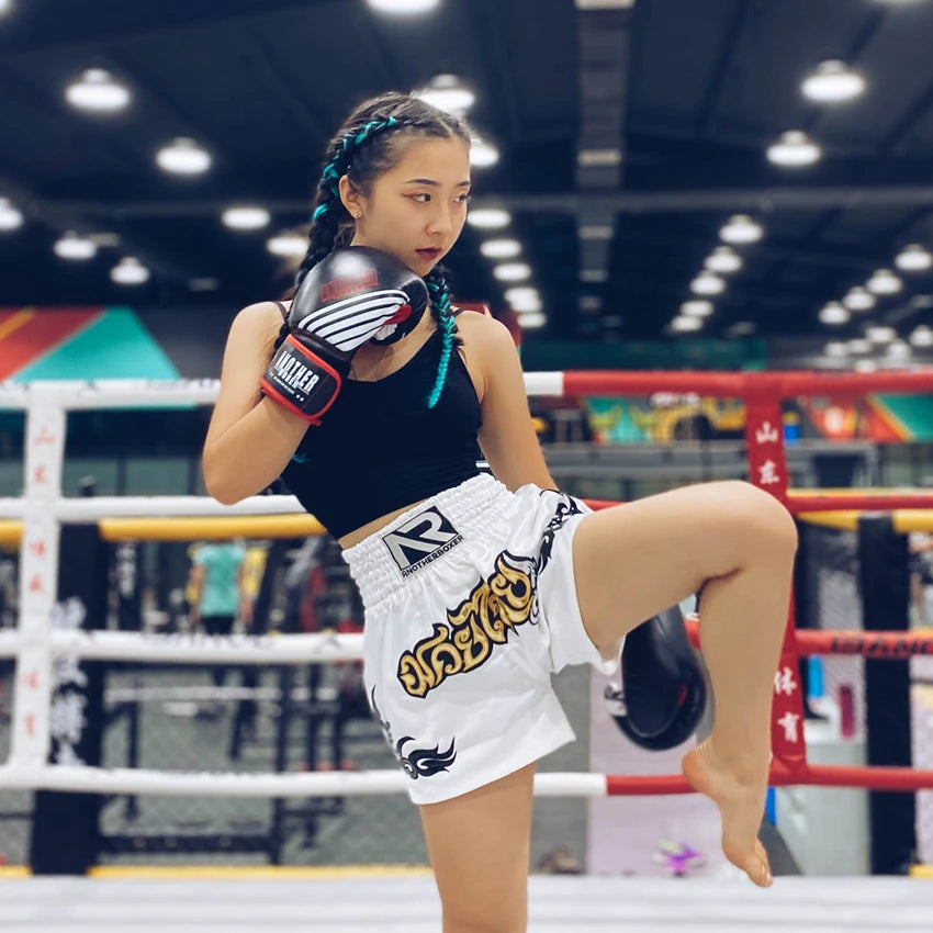 Short Muay Thai Brodé – MMA Kickboxing – Satin Polyester – Homme Femme Enfant - BLACKBEARD OUTDOOR INDUSTRIES