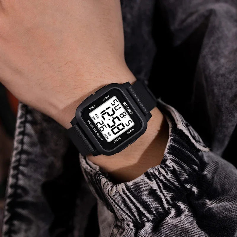 Montre digitale sport 45 mm – Style militaire & rétroéclairage LED