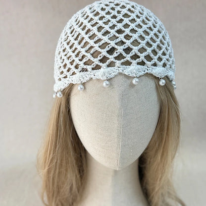 Bonnet filet au crochet femme avec perles décoratives