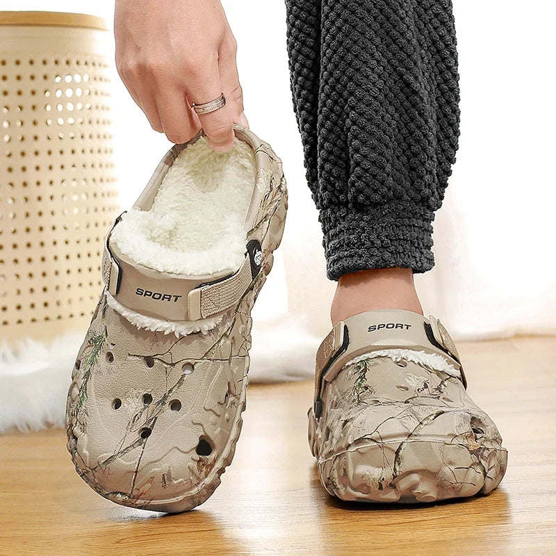Sabots fourrés d’intérieur, chaussons noir ou kaki