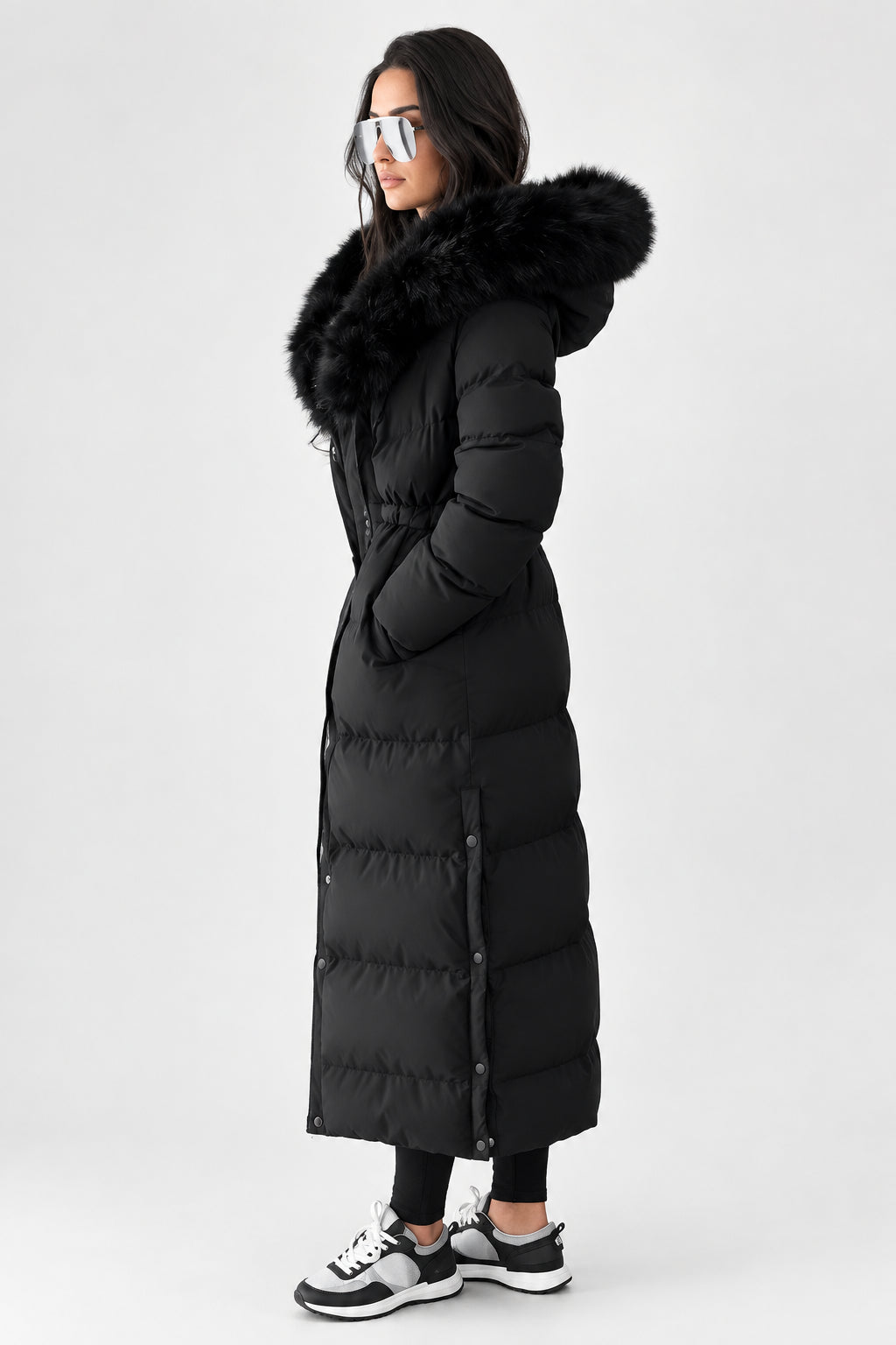Manteau d’hiver femme à capuche et taille ajustable